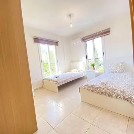 Апартаменты 2bedroom Apt With Communal Pool *